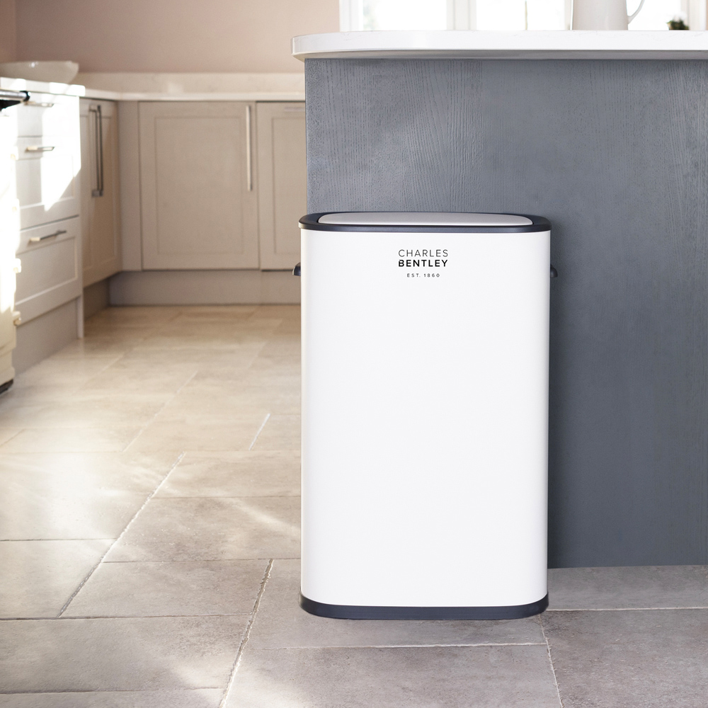 Charles Bentley White Automatic Sensor Bin 55L Image 8