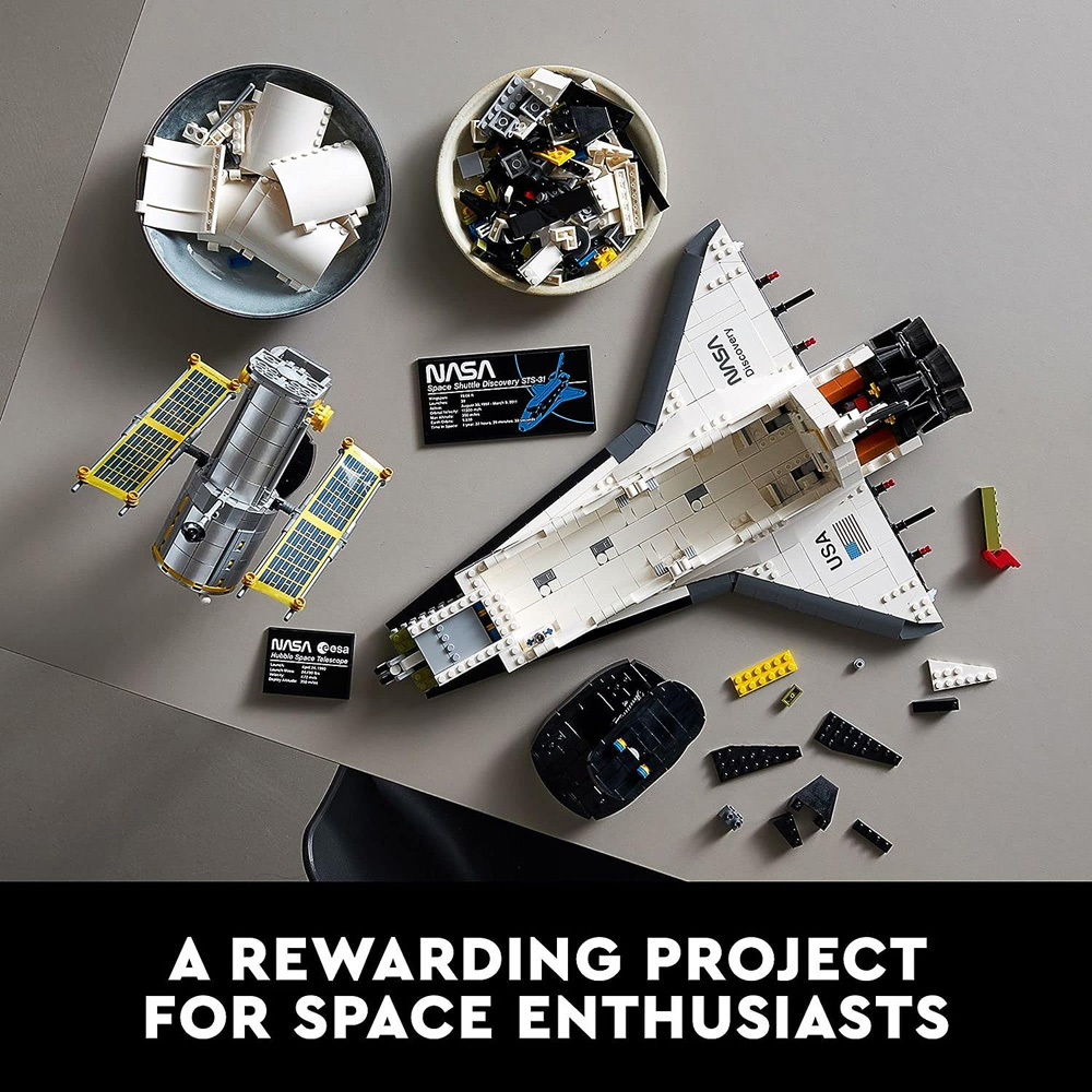 LEGO Icons 10283 NASA Space Shuttle Discovery Building Kit Image 6