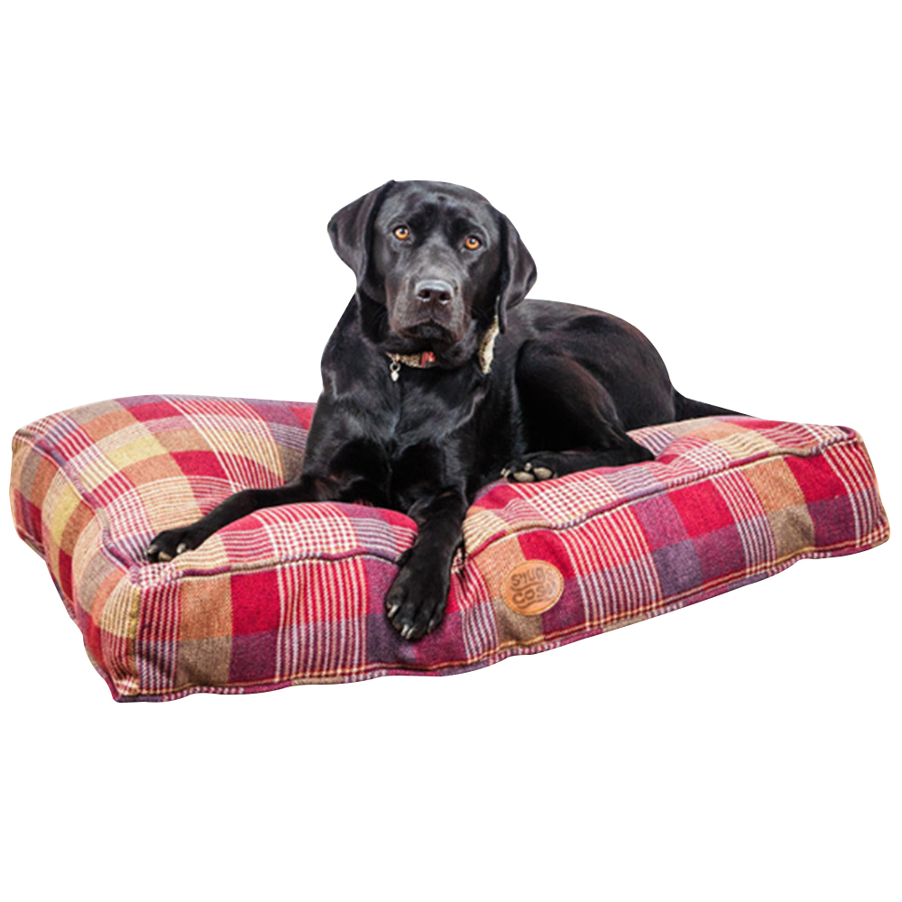 Snug and Cosy Highland Medium Mulberry Pet Lounger Bed Image 1