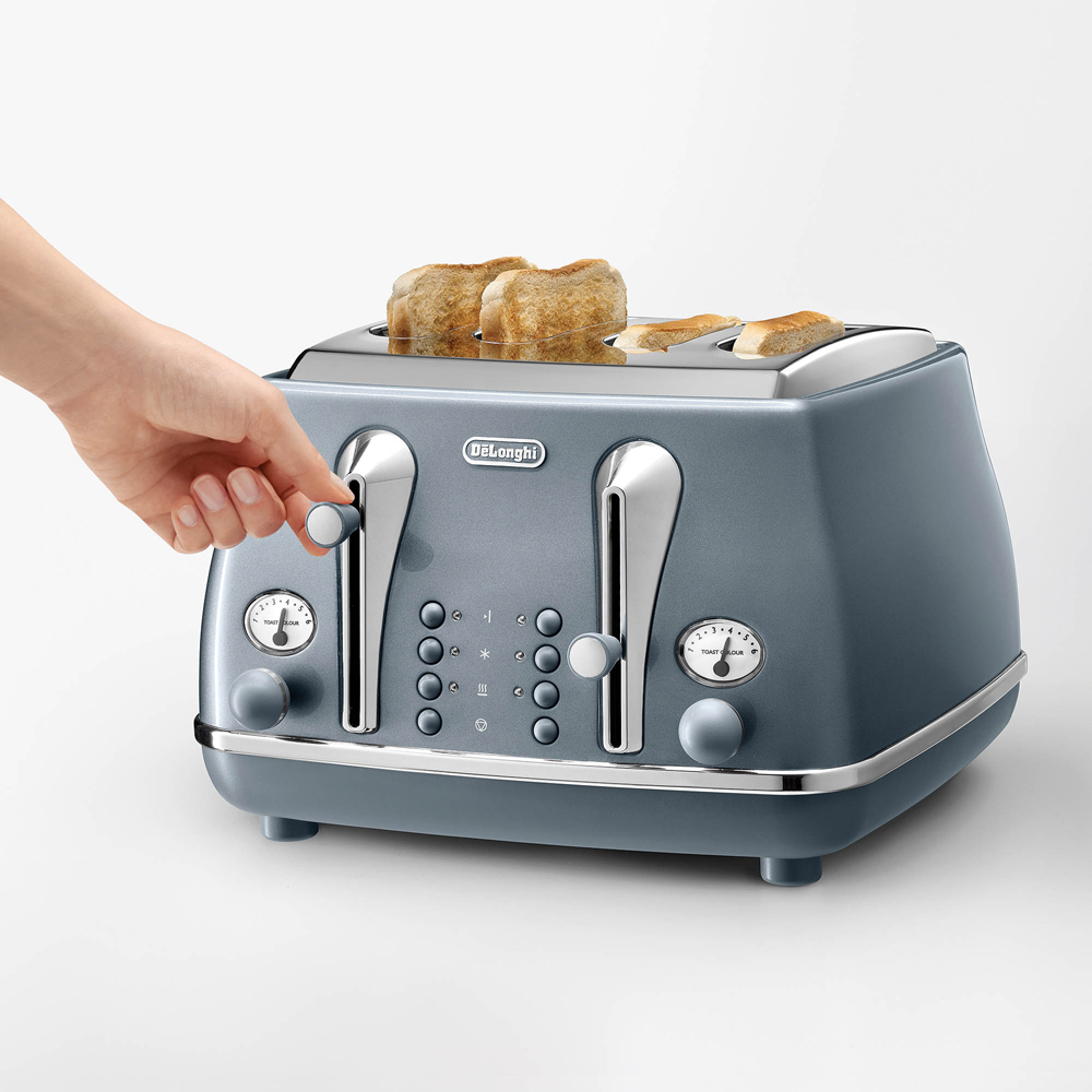 De'Longhi DL4306 Ice Blue Icona Metallics 4 Slice Toaster Image 6