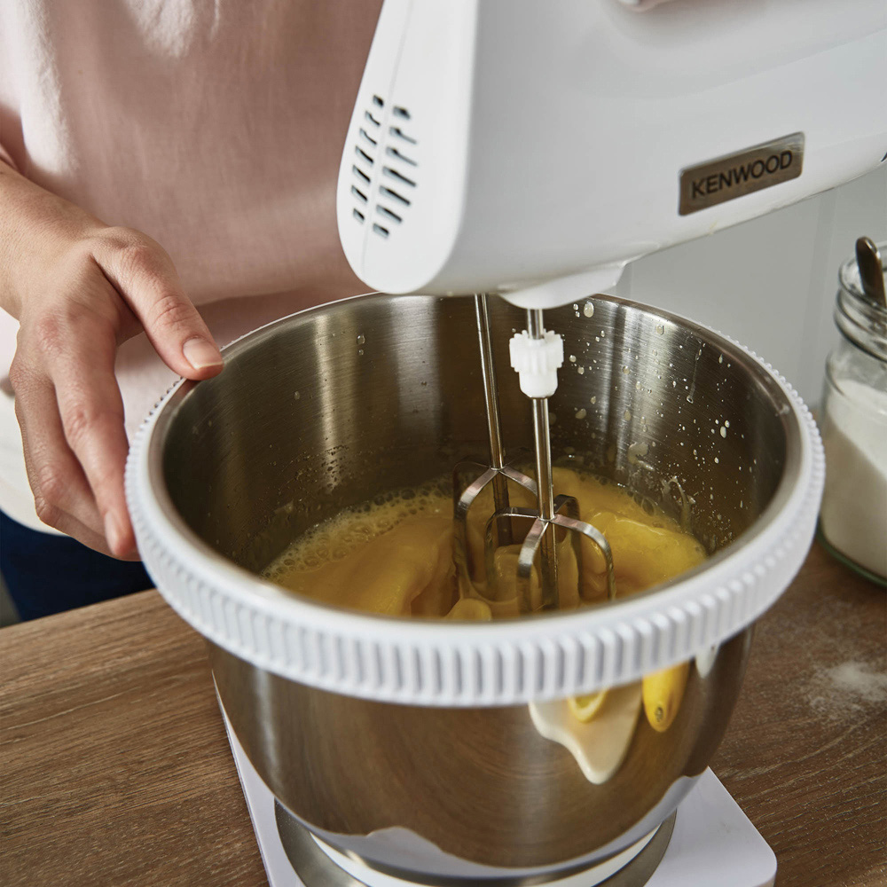 Kenwood HMP34.A0W Chefette Lite 3L Hand Mixer with Rotating Bowl Image 4