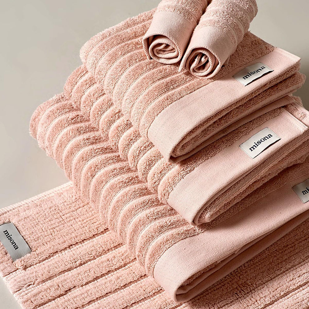 Misona Organic Cotton Blush Bath Sheet Image 2