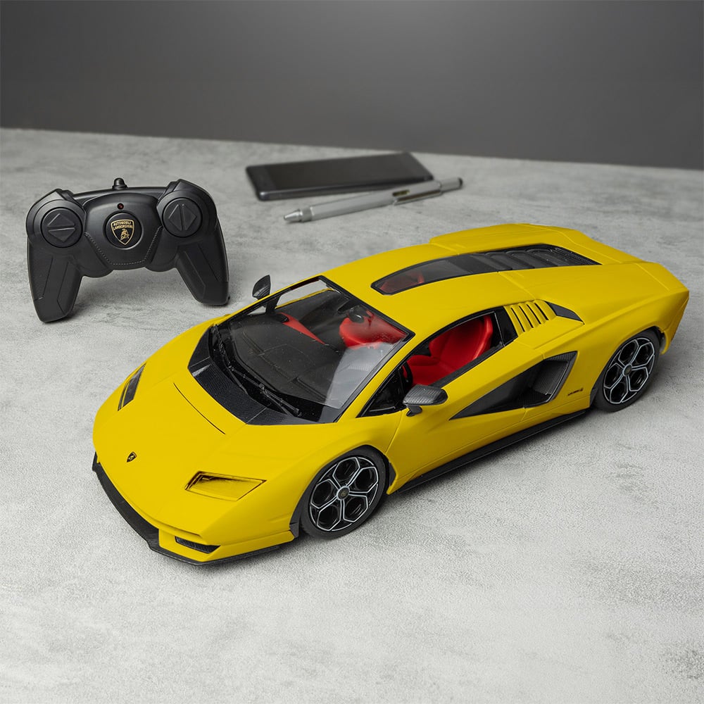 Rastar Lamborghini Countach LPI 800-4 Yellow Remote Control Car Image 3