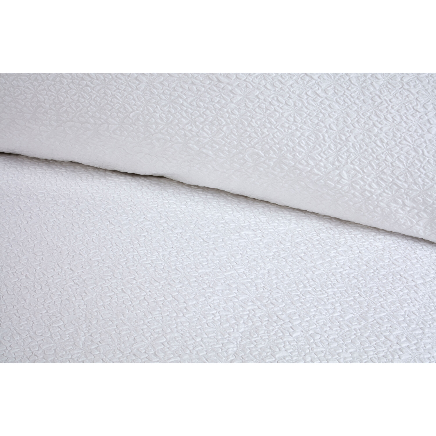Elise Crinkle Duvet Cover and Pillowcase Set - White / King Image 3