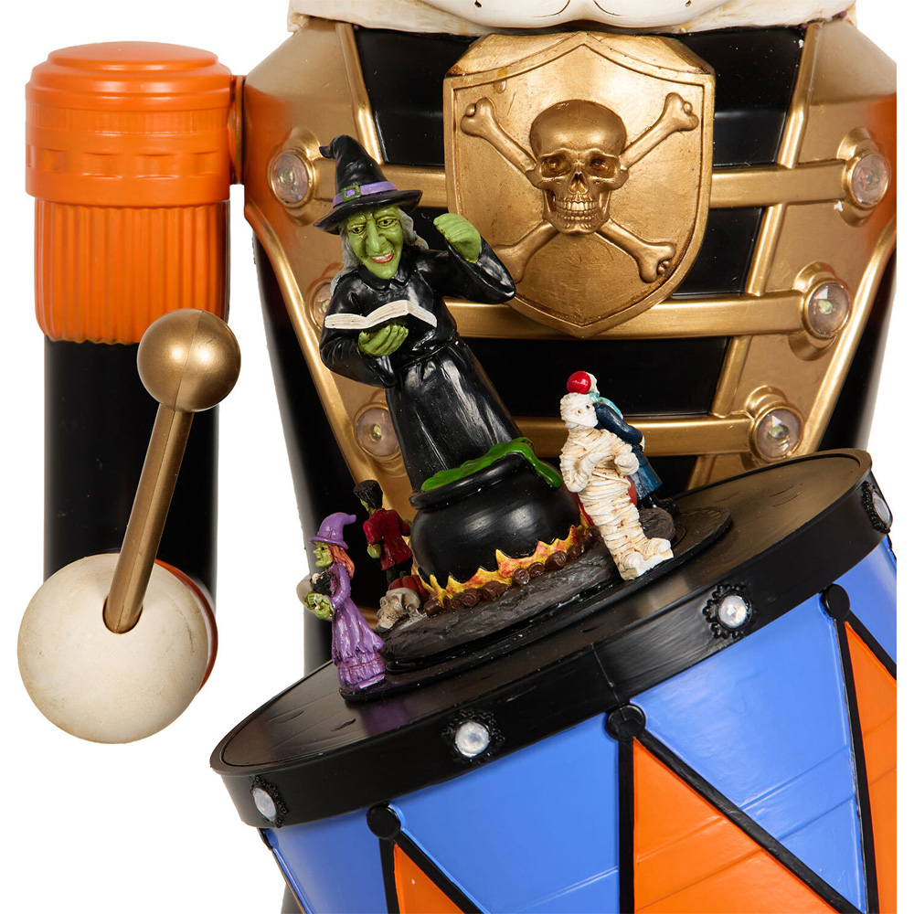 Halloween XL Standing Nutcracker Model Image 10