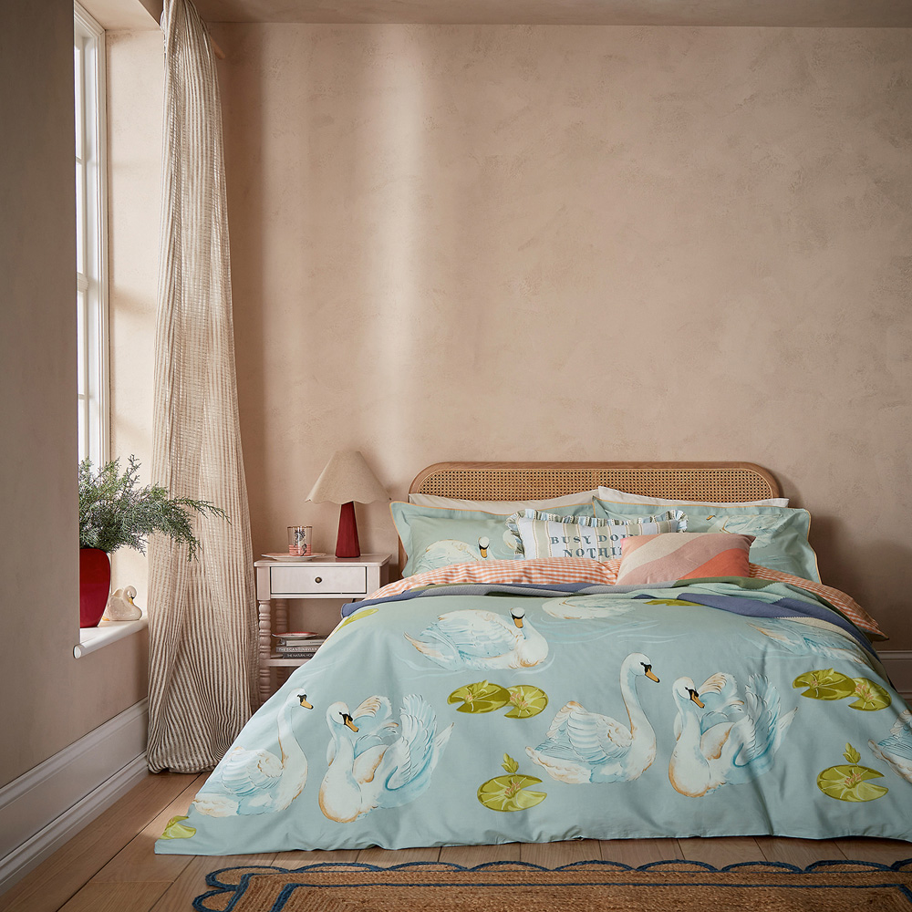 Yvonne Ellen King Size Aqua Sister Swans Reversible Duvet Set Image 5