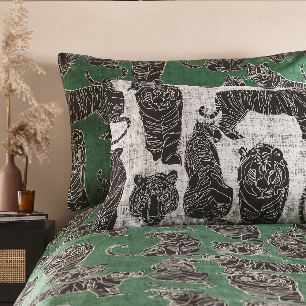 furn. Wildcat Super King Jungle Green Duvet Set Image 3