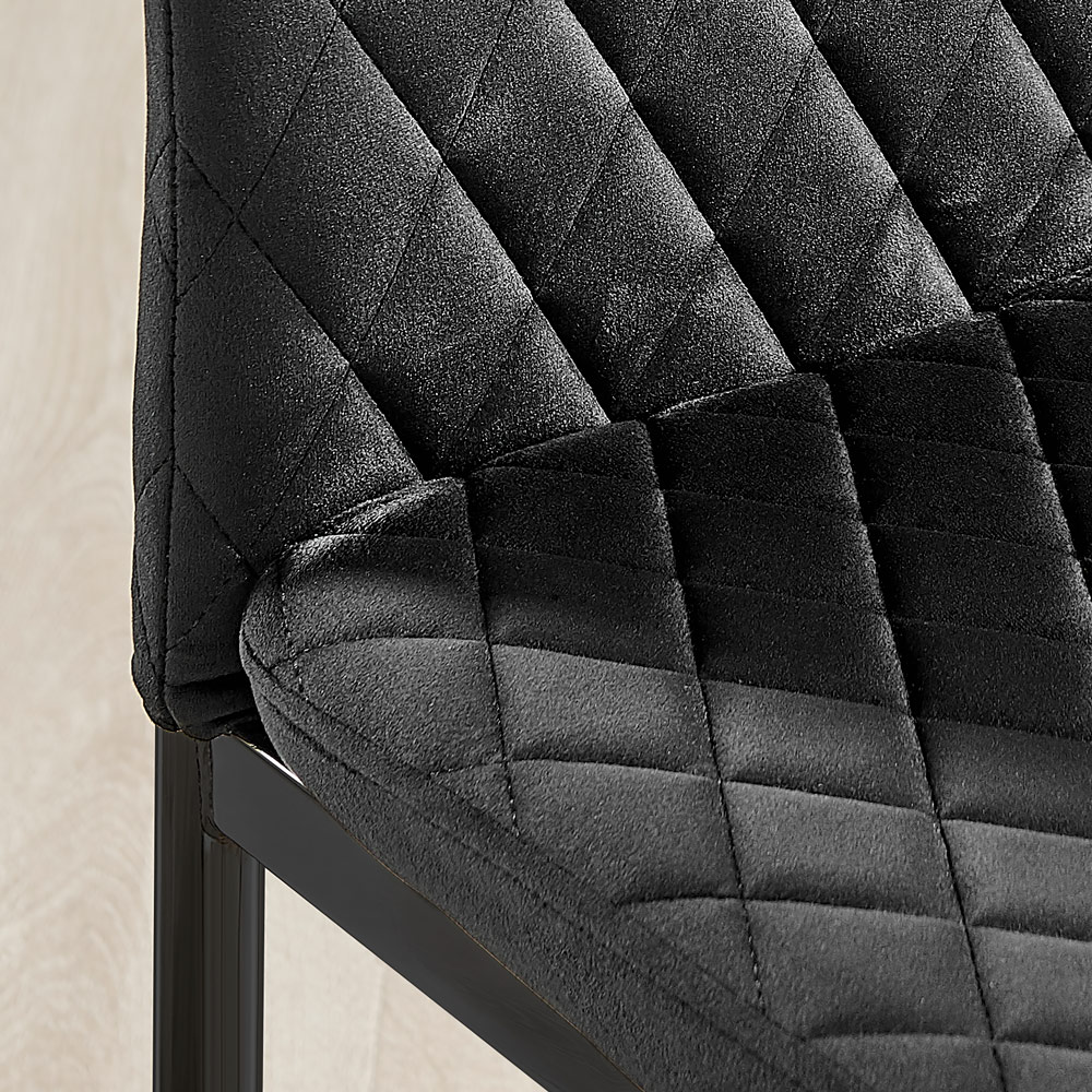 Furniturebox Lucia Valera 4 Seater Dining Set Grey Gloss and Black Image 8