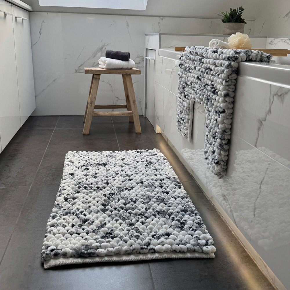 Allure Bath Fashions Luxury Marl Chunky Bobble Dark Grey Bath Mat 50 x 80cm Image 2