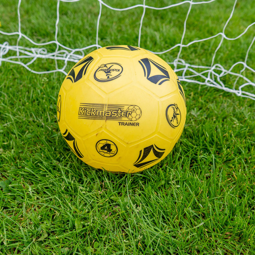 Kickmaster Ultimate Football Challenge Set Image 7
