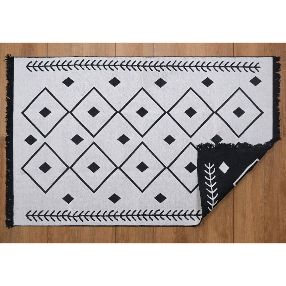 Evu Ahanu Reversible Rug 120 x 180cm Image 2