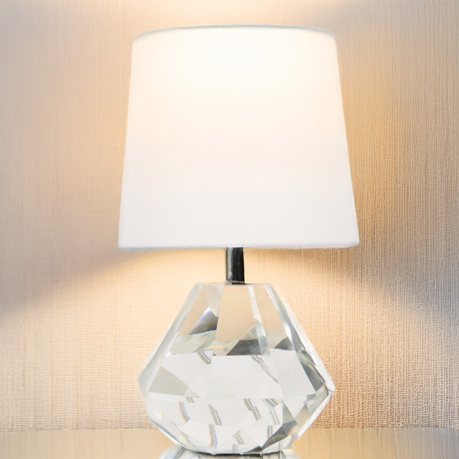 Lillian Table Lamp White Image 2