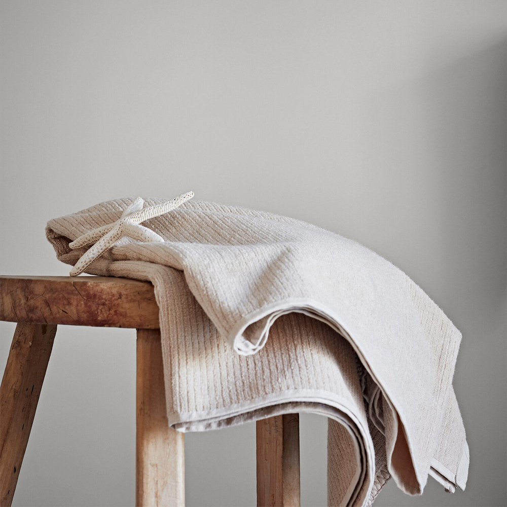 Crown Bathroom Tester 40ml - Linen Cupboard Image 4