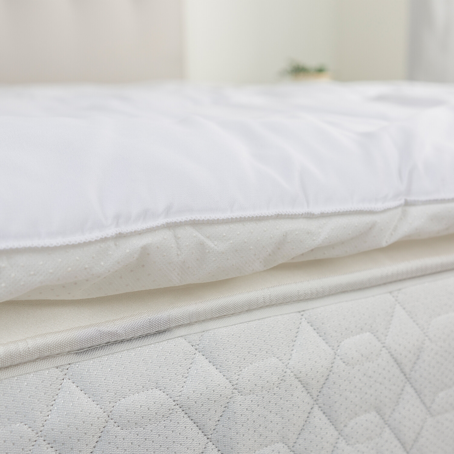 Slumberdown Sleep Soundly Topper - White / Single Image 4
