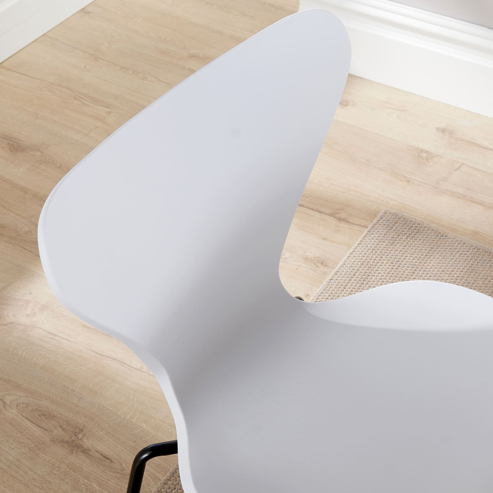 Home Source 4 Seater Wooden Curved Back Dining Set White Image 4