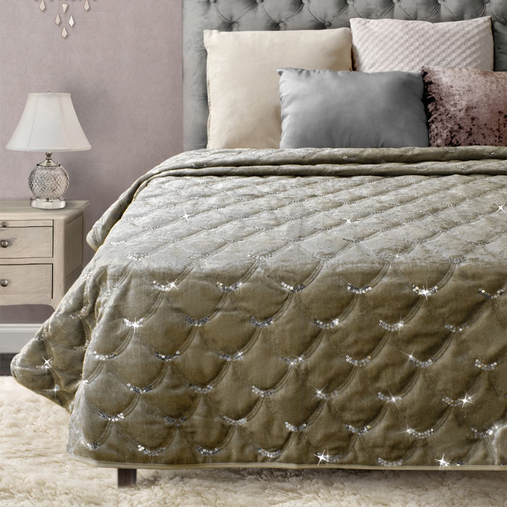 Velosso Beige Crushed Velvet Throw 95 x 200cm Image 2
