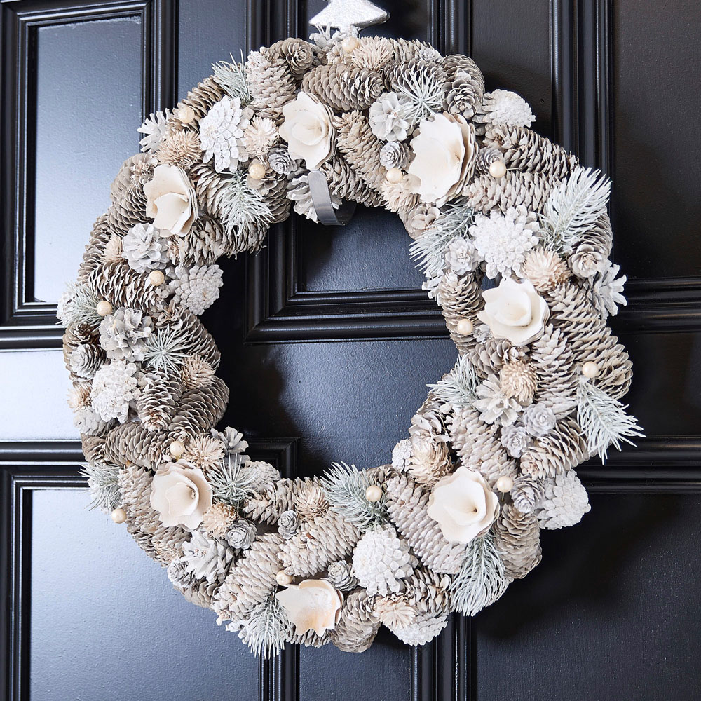 Dibor Giant Morning Frost Christmas Wreath 50cm Image 4