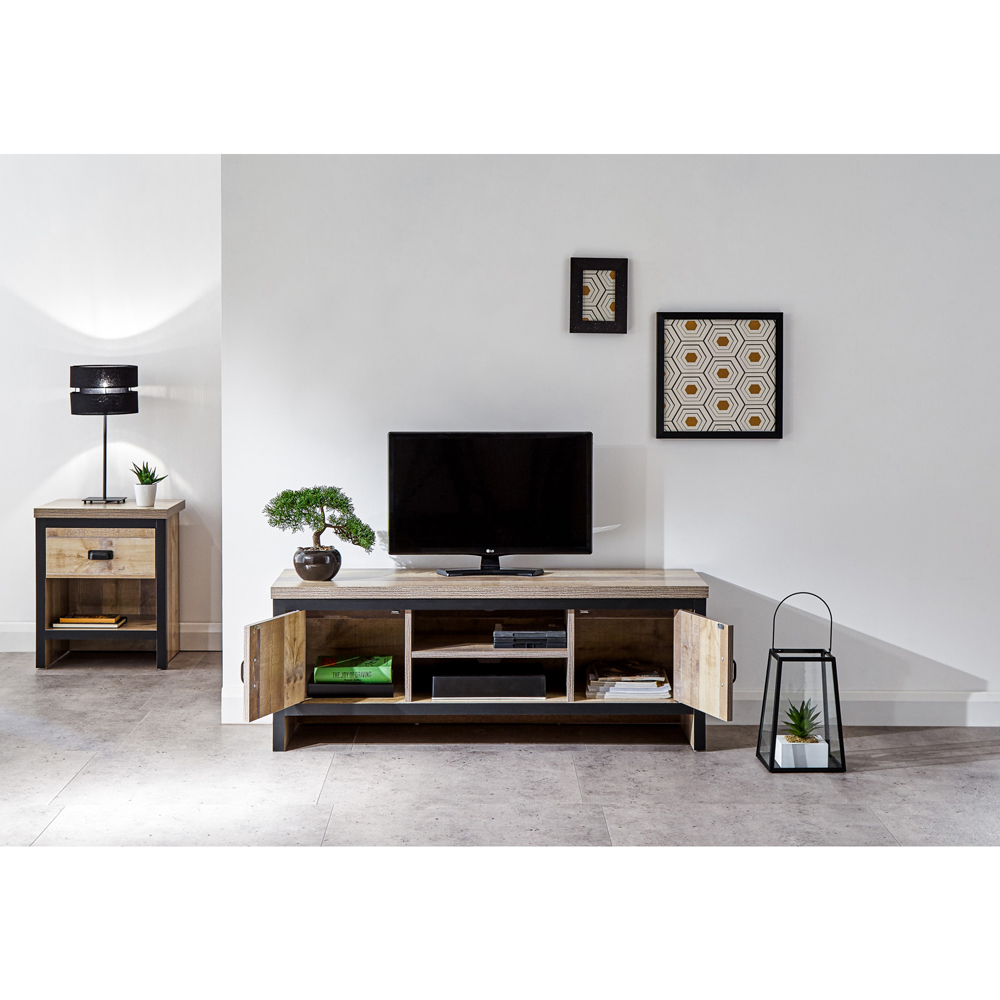 GFW Boston 2 Door 2 Shelf Oak TV Unit Image 8