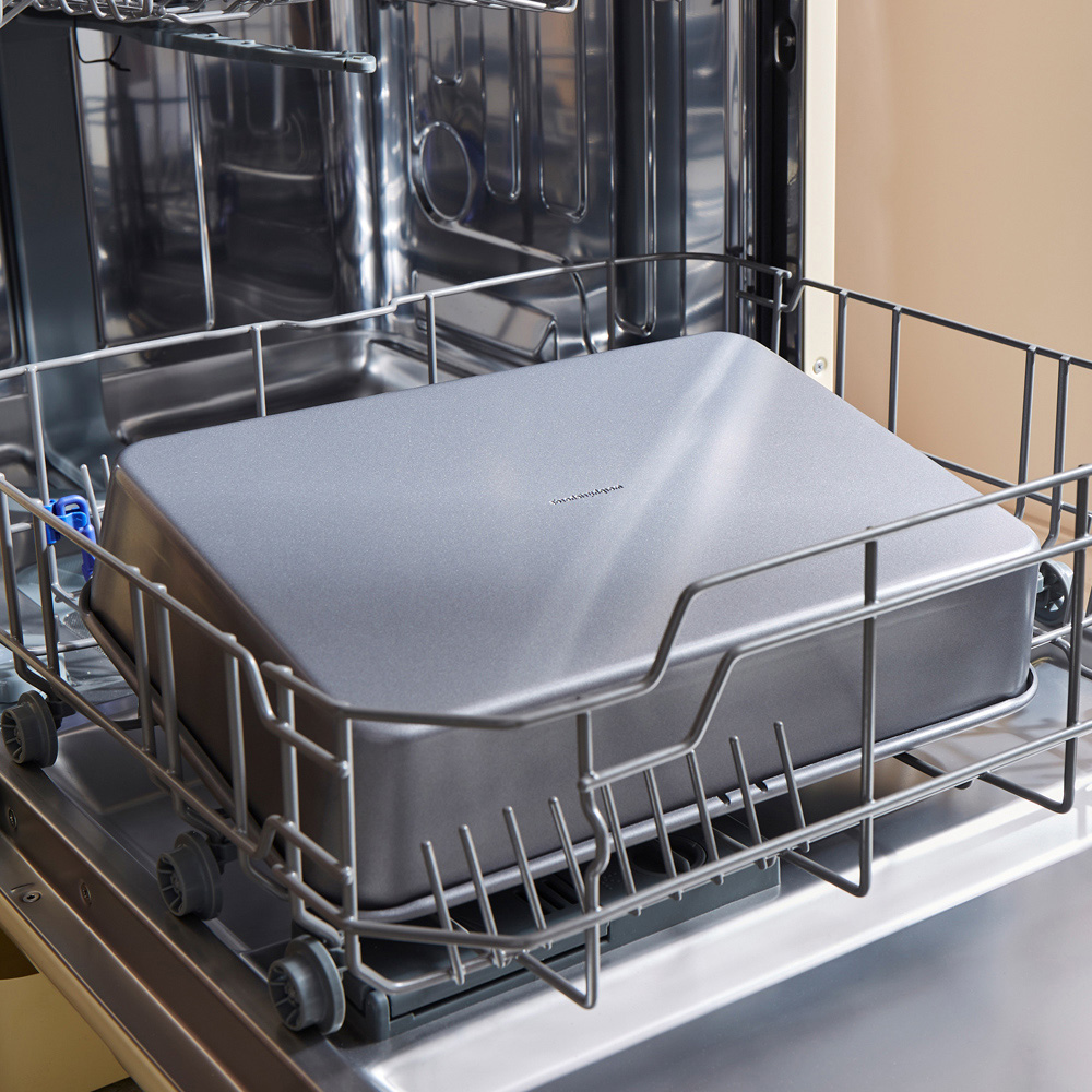 Morphy Richards Oven Tray and Roasting Tin Set Image 6