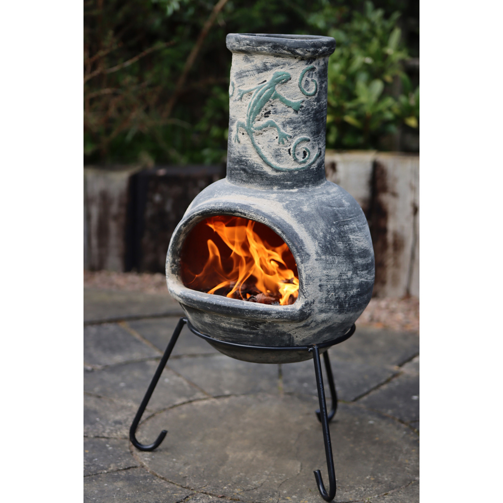 Gardeco Iguana Medium Mexican Grey Chimenea with Stand and Lid Image 3