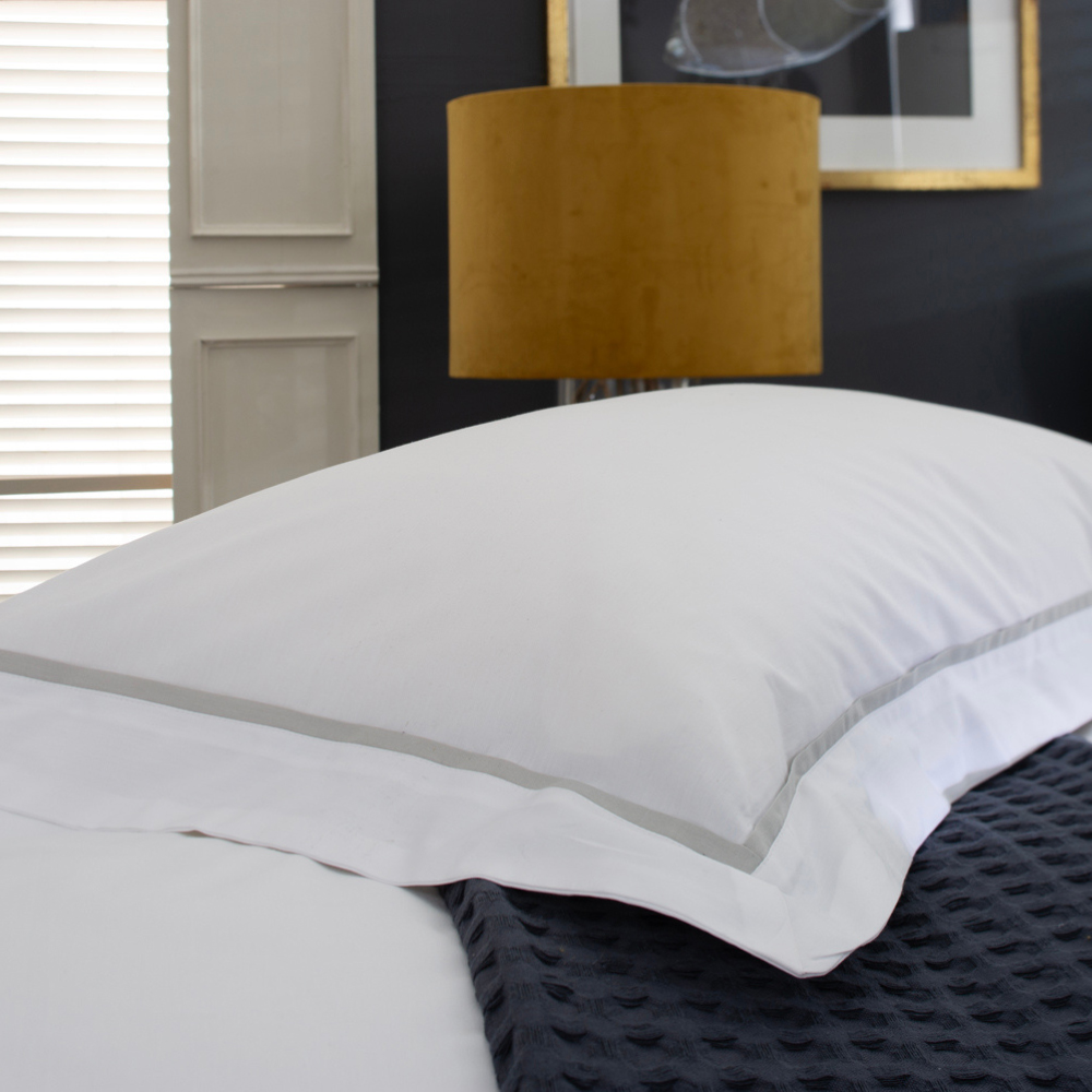 The Lyndon Company Hampstead Single Silver Duvet Set Image 2