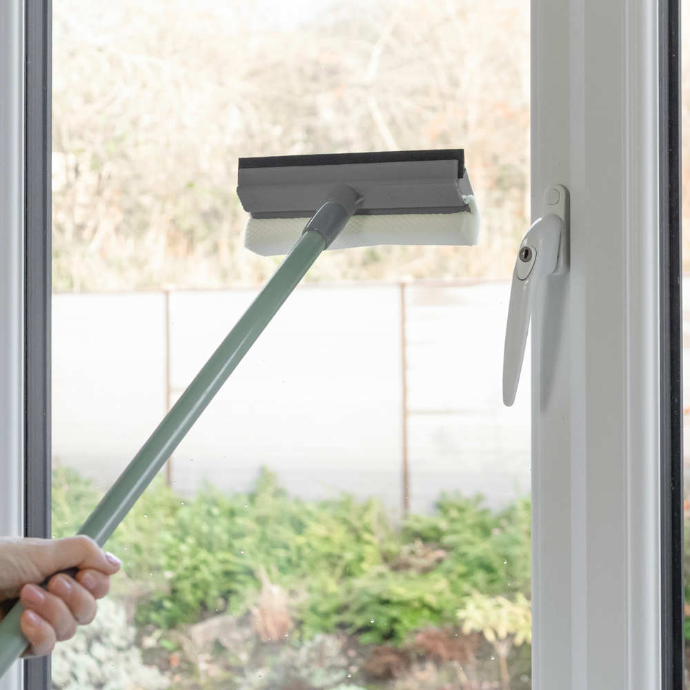 JVL Cleaning 2-in-1 Green Extendable Sponge Window Cleaner Image 8