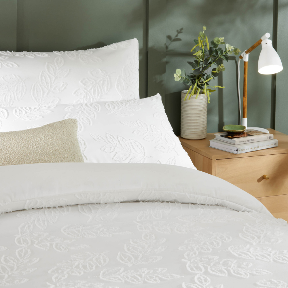 Duvet Day Seville Super King Size White Leaf Tufted Duvet Set Image 2