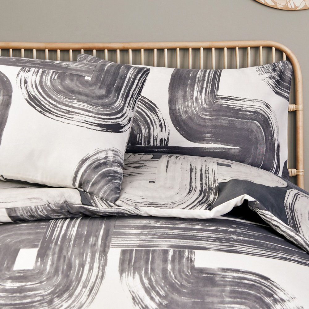 Smart Living Double Black Elemental Geo Reversible Duvet Set Image 5