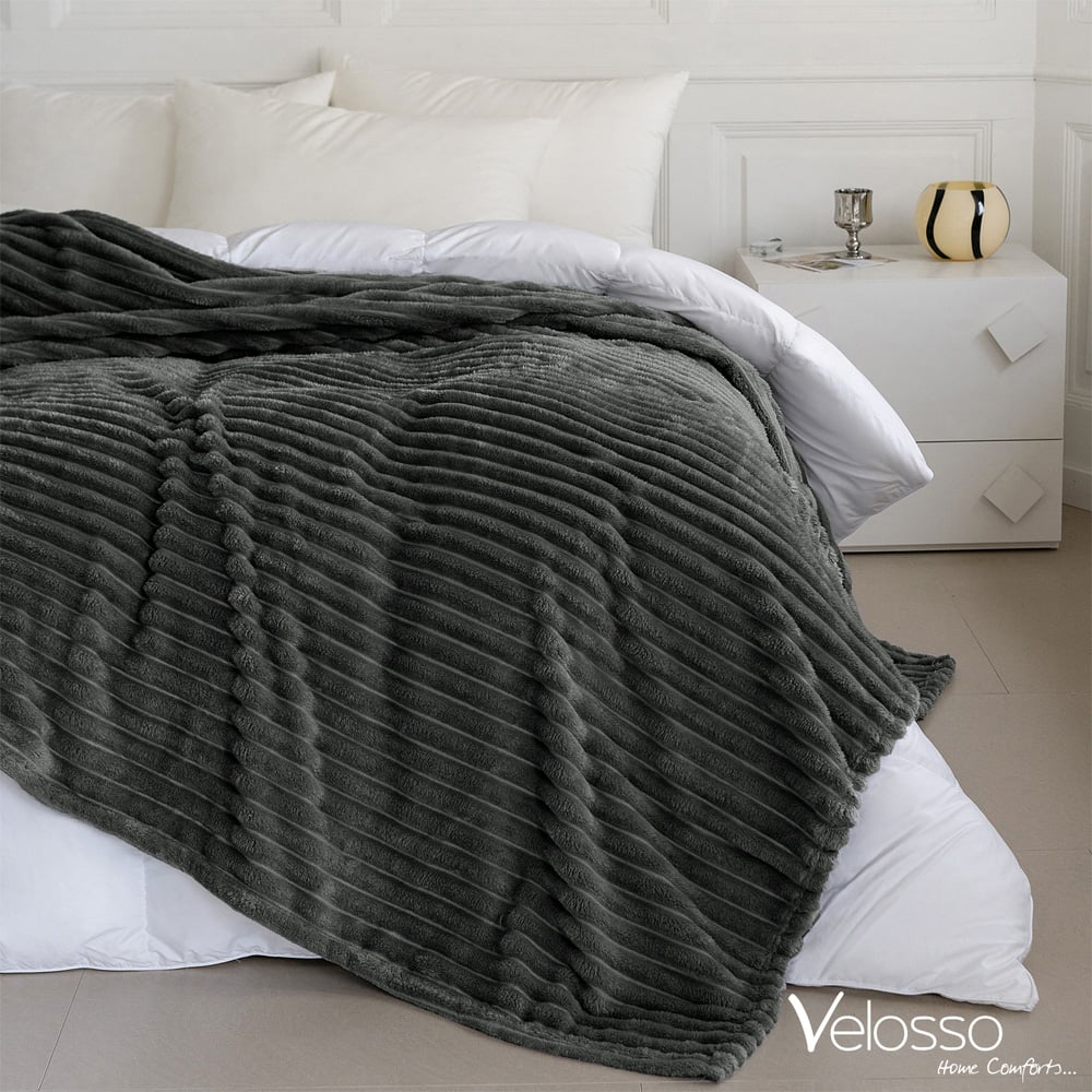 Velosso Bellissima Charcoal Plush Throw 200 x 240cm Image 4