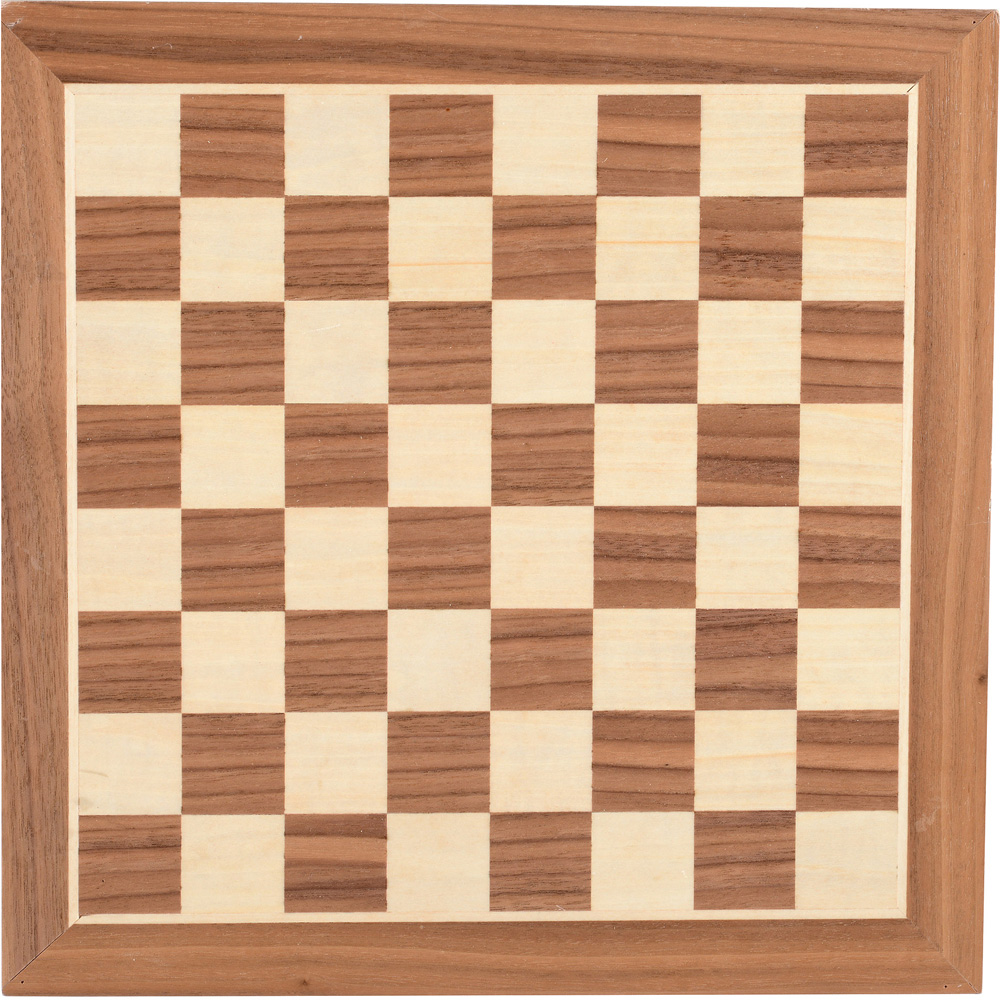 Toyrific 2-in-1 Varnished Finish Chess and Draughts Set Family Game Image 4