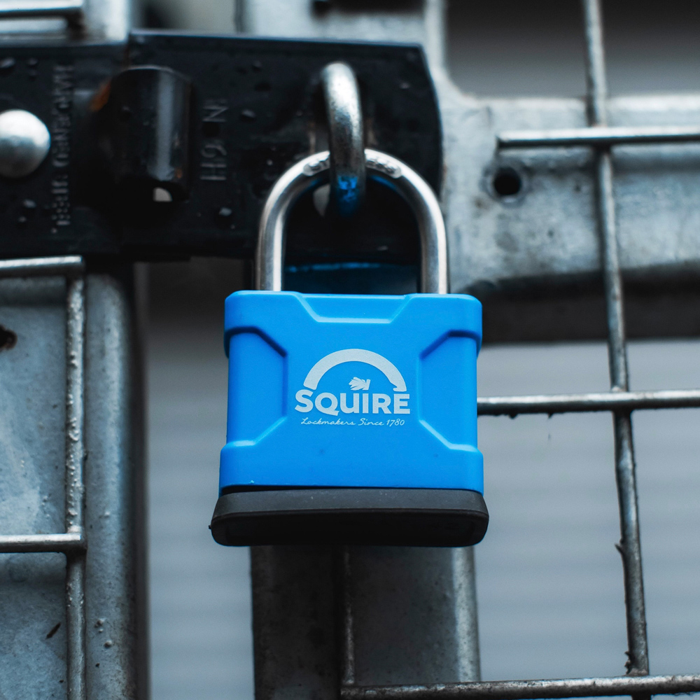Squire Stainless Steel Shackle All Weather Brass Padlock 40mm Image 3