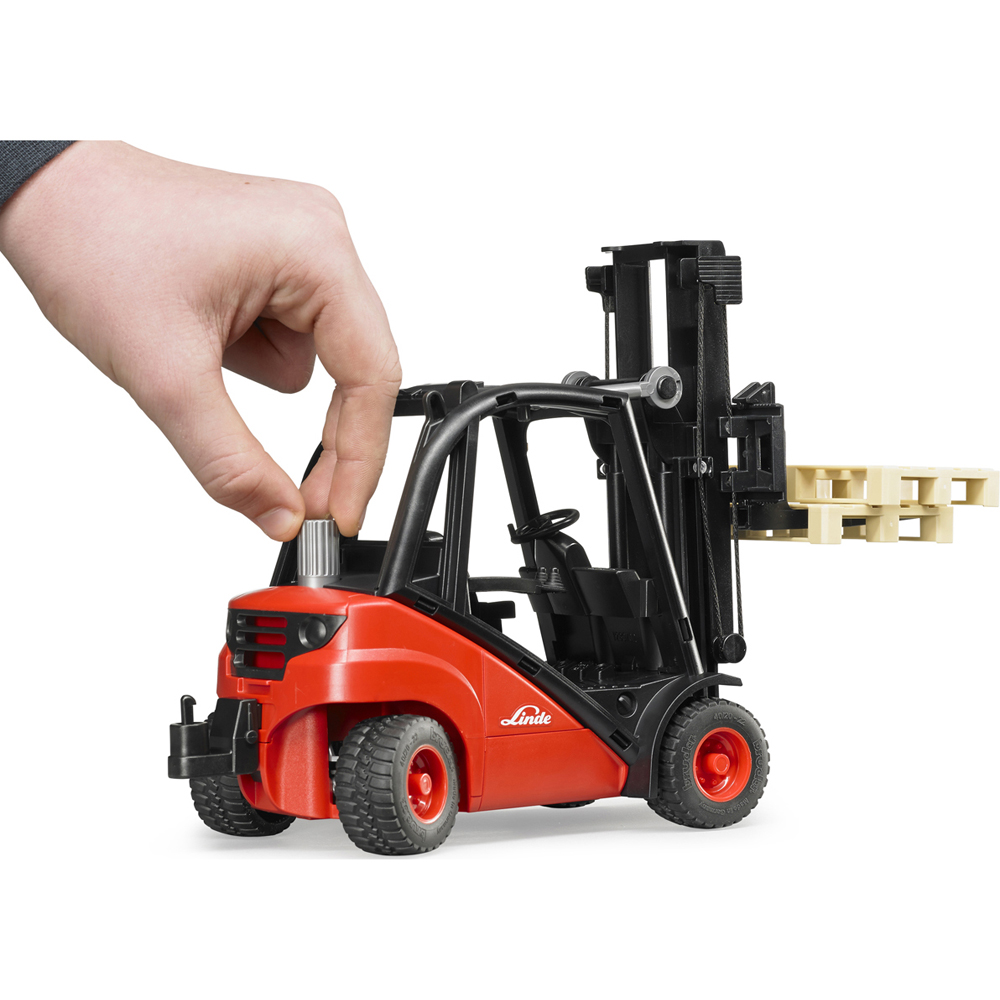 Bruder Kids Linde H30D Forklift with 2 Pallets Playset Model Image 4