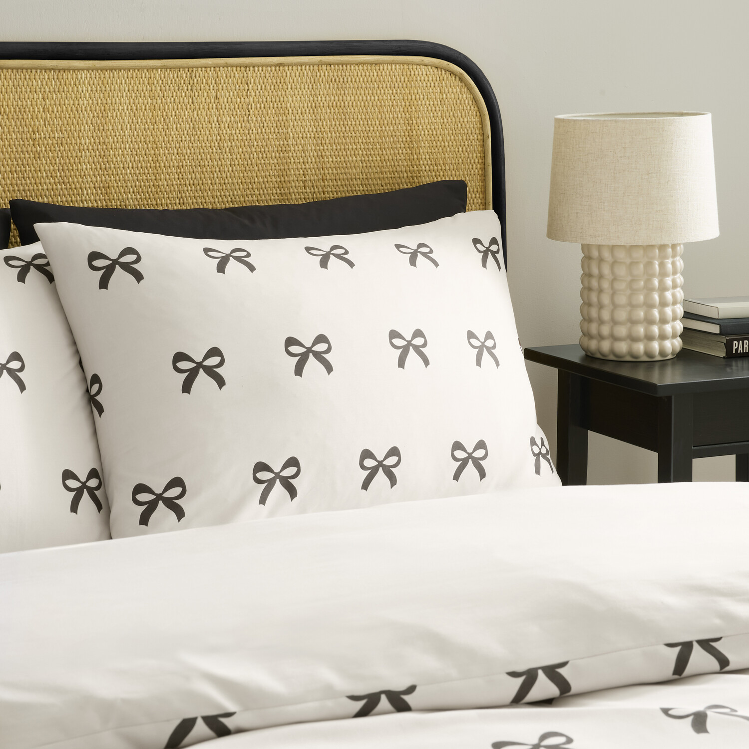 Polly Bows Duvet Set White King Image 3