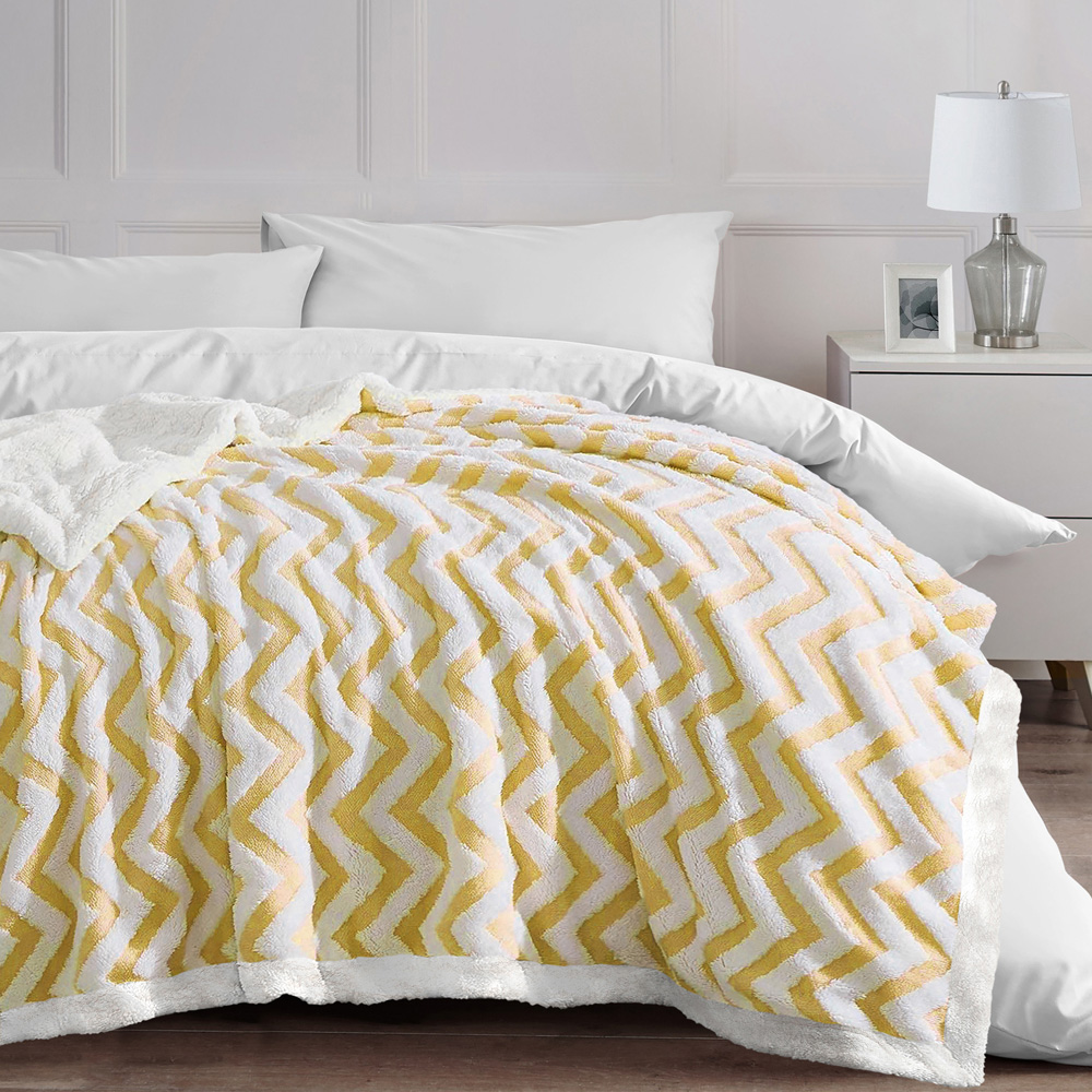 Velosso Ochre Chevron Sherpa Throw 100 x 150cm Image 4