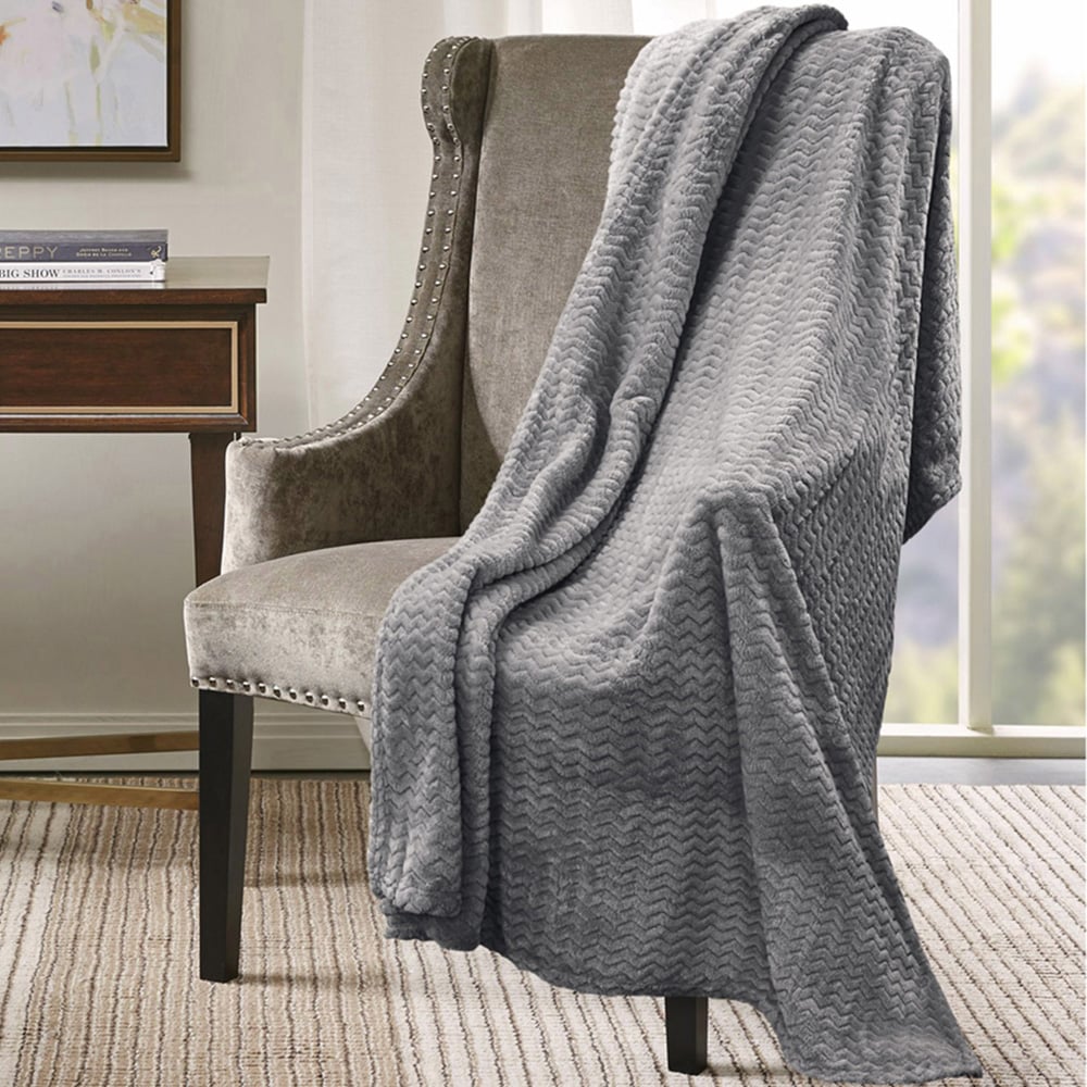 Velosso Silver Moda Plush Throw 127 x 152cm Image 2