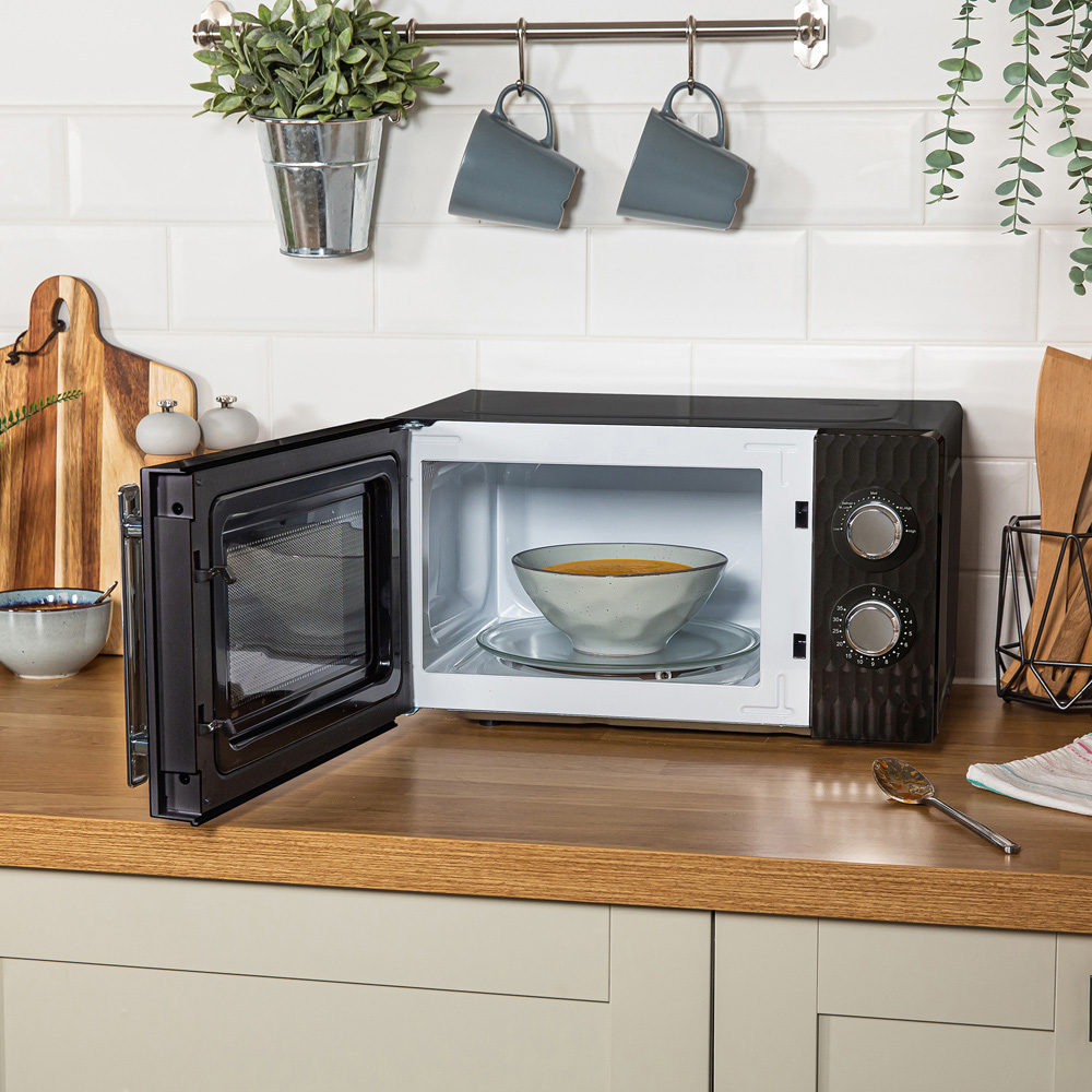 Russell Hobbs RHMM715B Black Honeycomb 17L Microwave Image 7