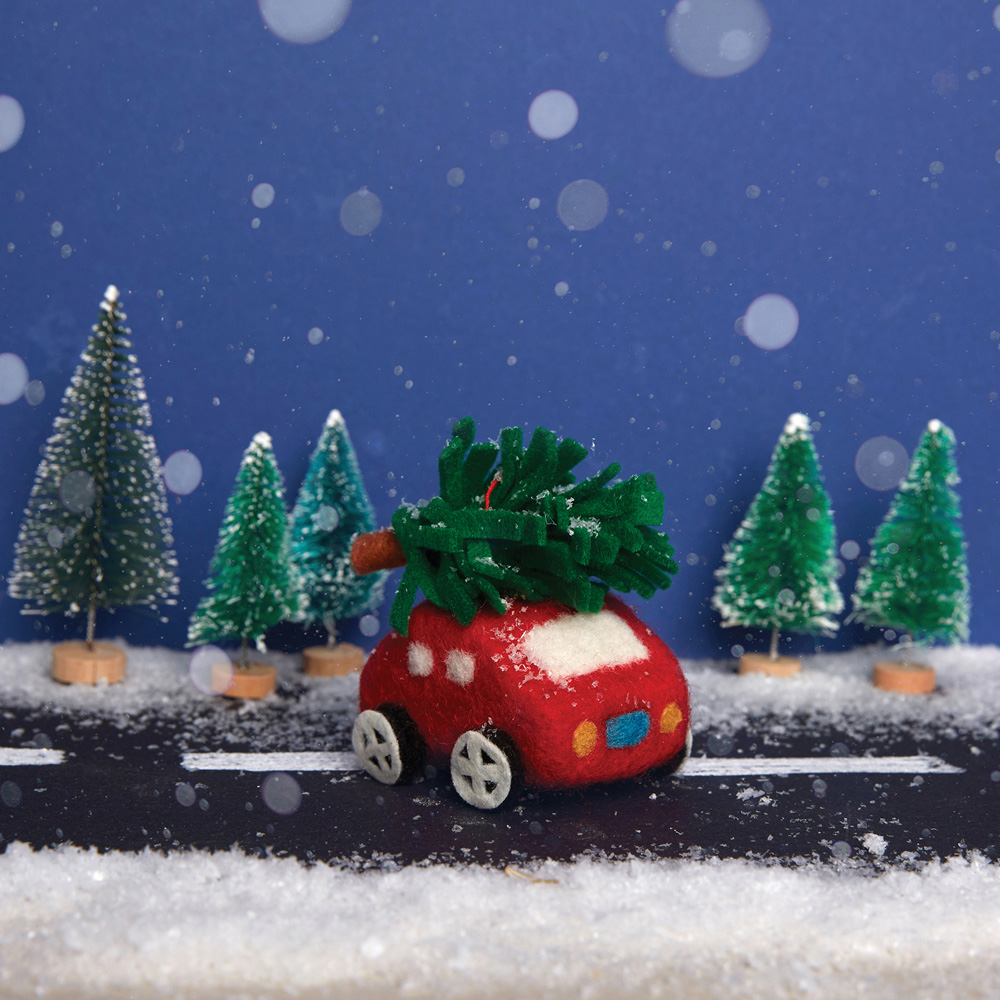Simply Make Bus with Xmas Tree Needle Felting Craft Kit Image 2