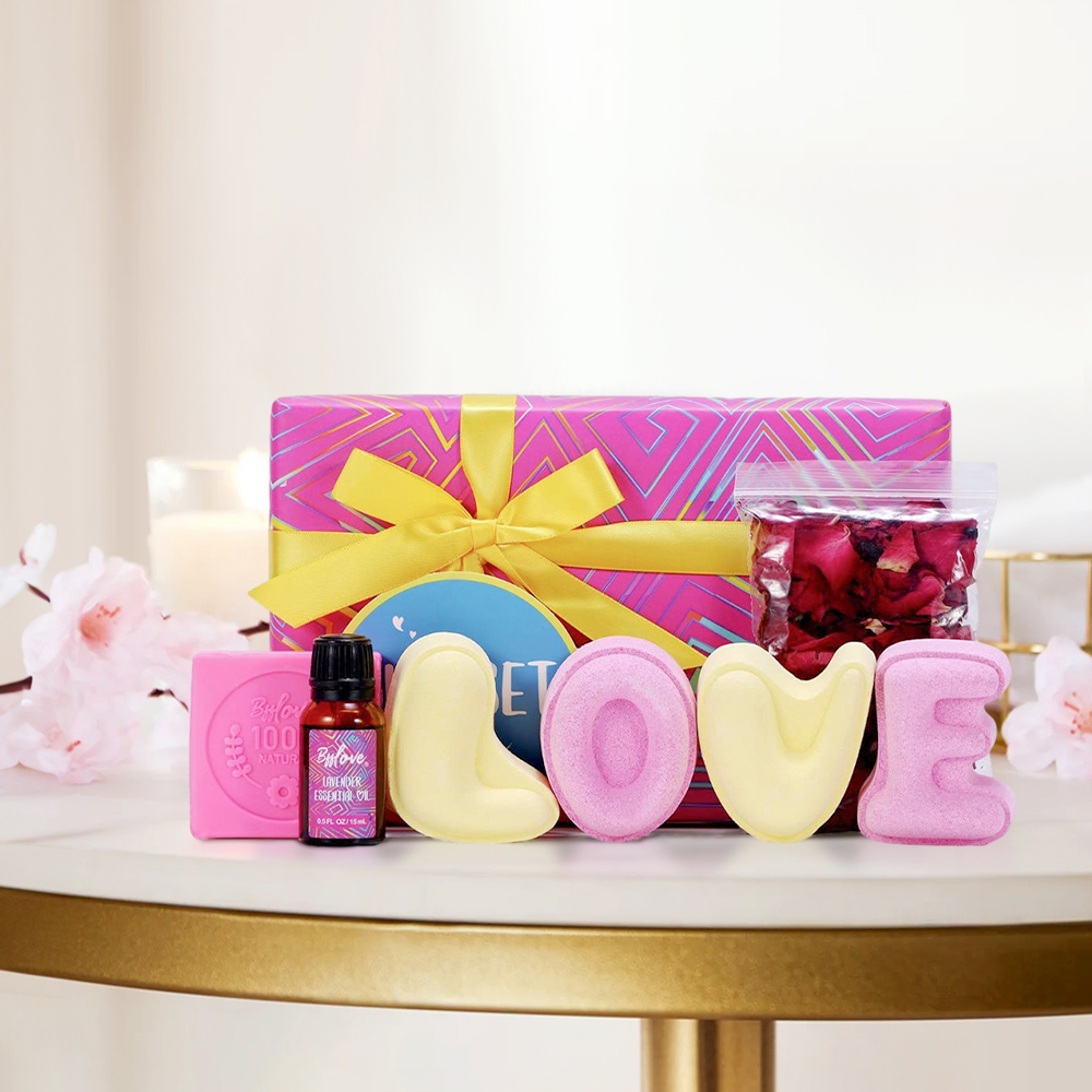 Living and Home 7 Piece Rose and Lavender Bath Bomb Gift Set Image 2