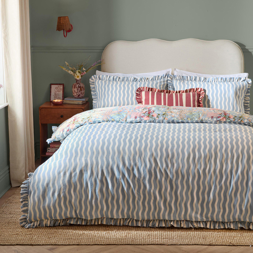 Furn Gardenia Single Seaspray Ruffle Reversible Duvet Cover Set Image 2
