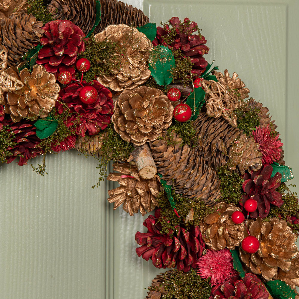 Samuel Alexander Red Wreath with Berries and Pinecones 50cm Image 3