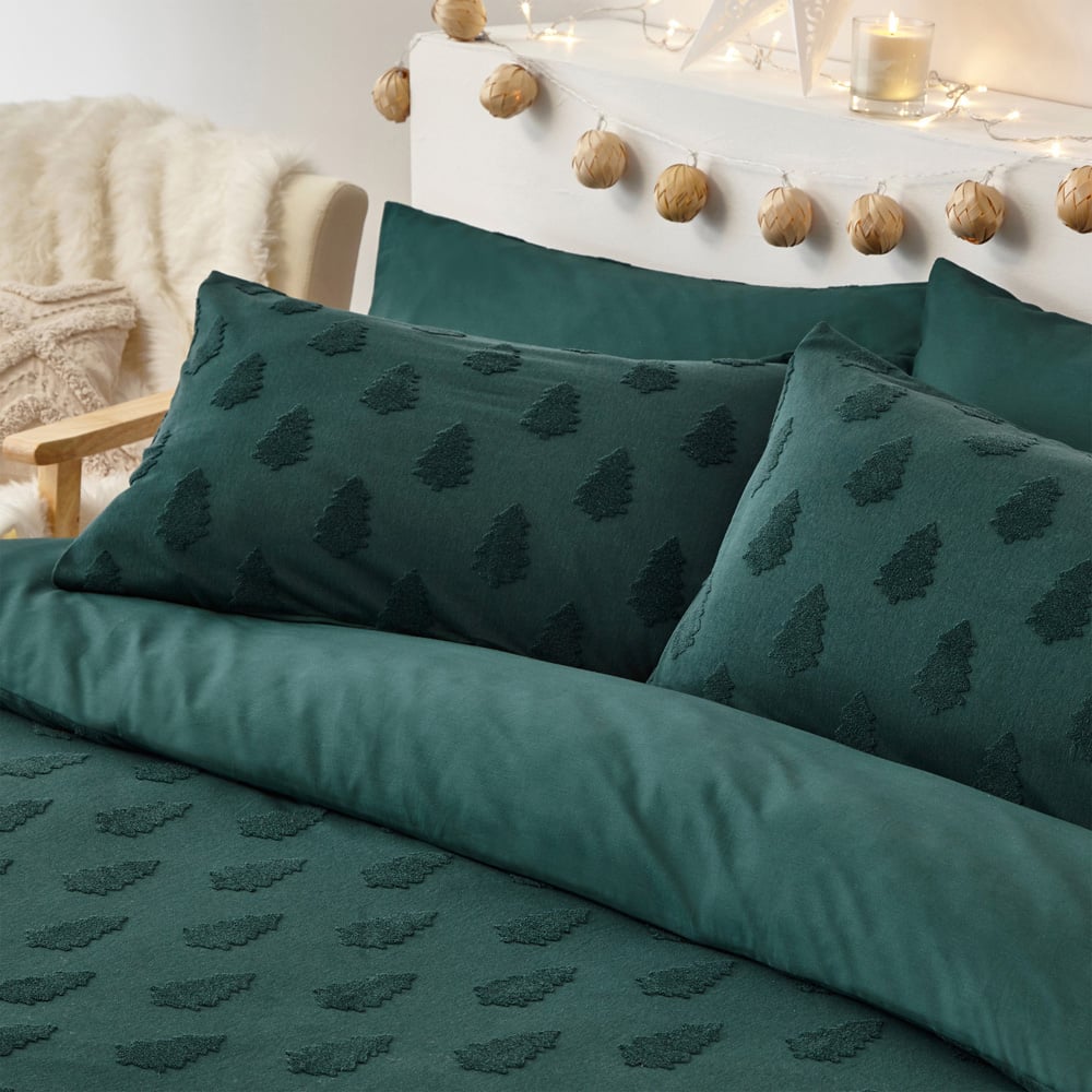 furn. Yard Tufted Tree Super King Size Green Festive Duvet Cover Set Image 2