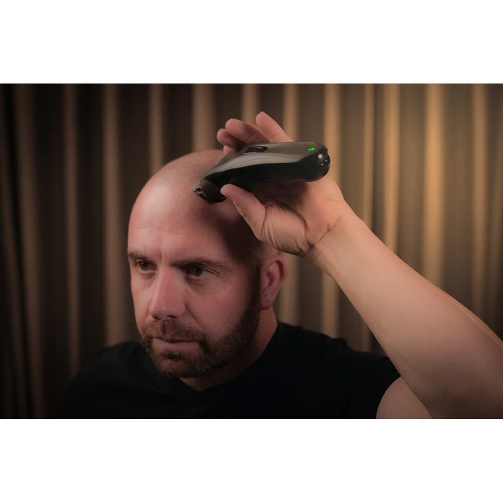 Wahl Cordless Close Cut Lithium Ion Hair Clipper with Attachment Combs Image 5