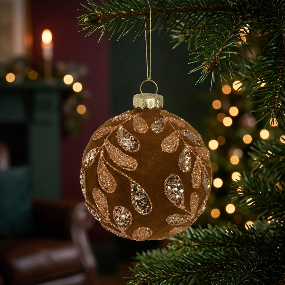 Leafy Hazel Bauble Image 2