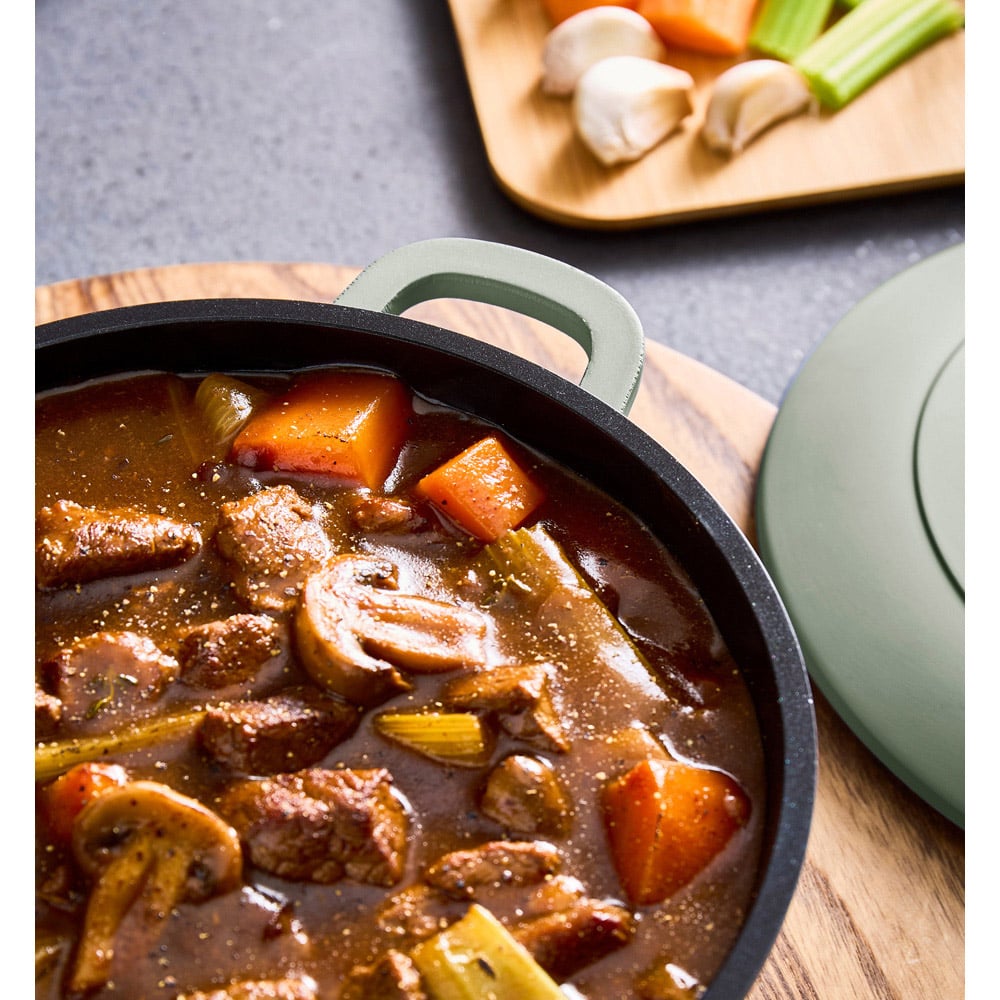 Morphy Richards 20cm 2.3L Green Cast Aluminium Casserole Dish Image 5