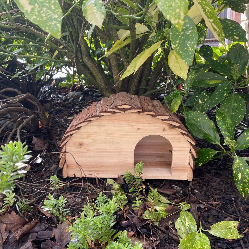 Garden Gear Wooden Hedgehog House Image 3