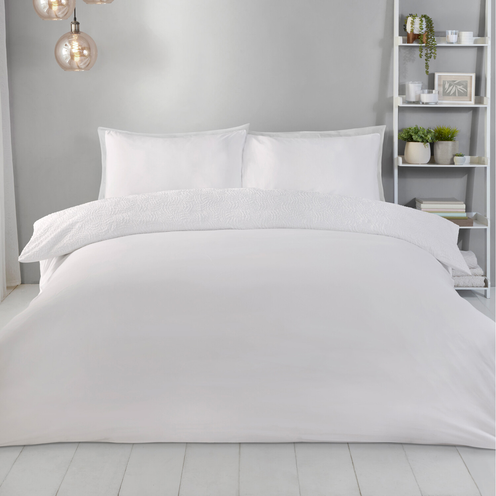 Halcyon Embossed Duvet Set White King Image 2