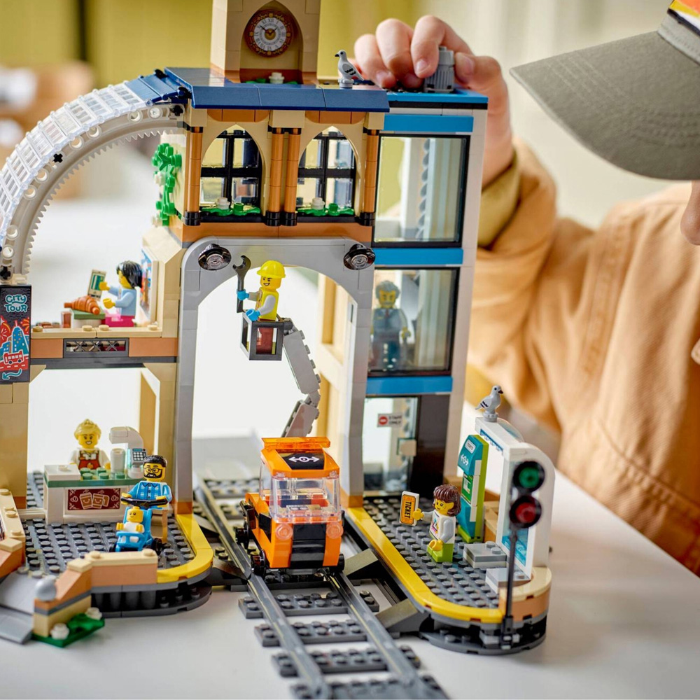 LEGO City 60469 Central Train Station Set 752-Piece Image 4