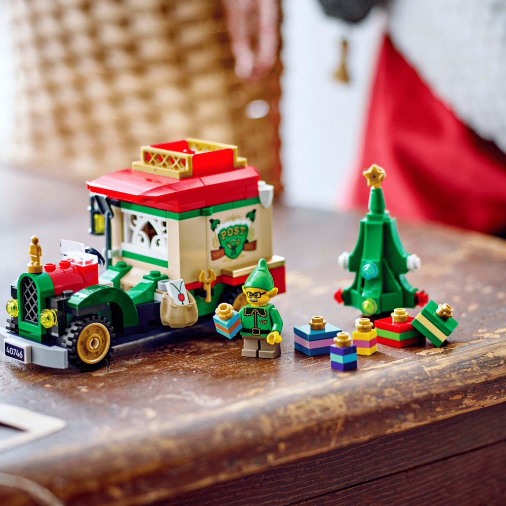 LEGO 40746 Santa's Delivery Truck Set 224 Piece Image 3