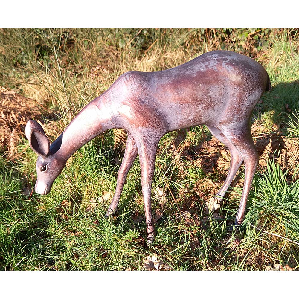 Inspirational Gifting Grazing Doe Cast Aluminium Garden Ornament Large Image 5