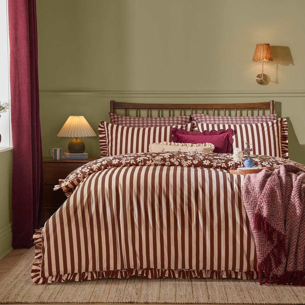 Furn Posie King Size Chocolate Frilled Reversible Duvet Cover Set Image 2
